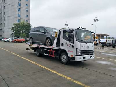 高效救援，可靠伙伴 解放虎V藍牌一拖二清障車，濰柴117馬力引領城市救援新標準